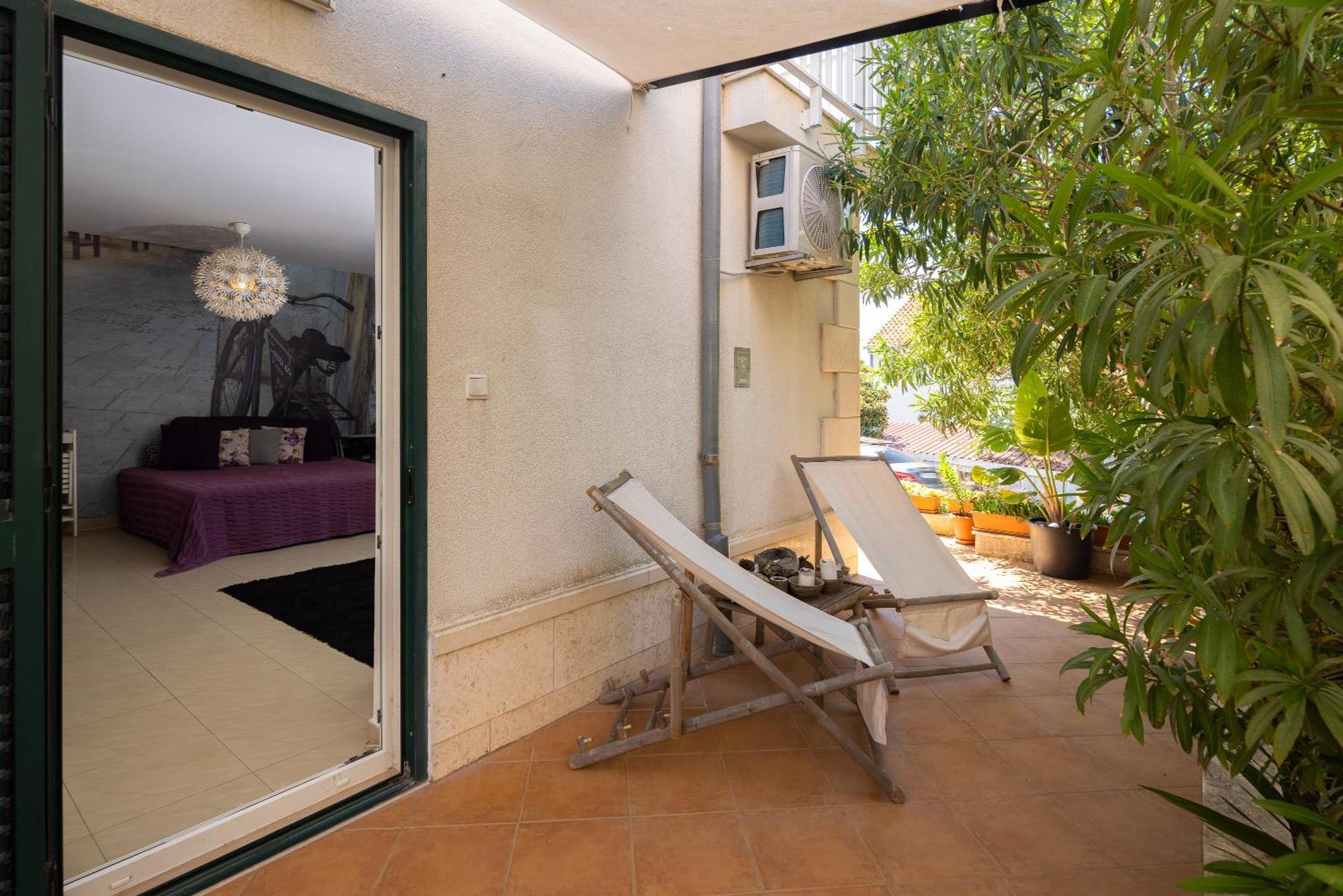 Maki Exclusive Hvar Town