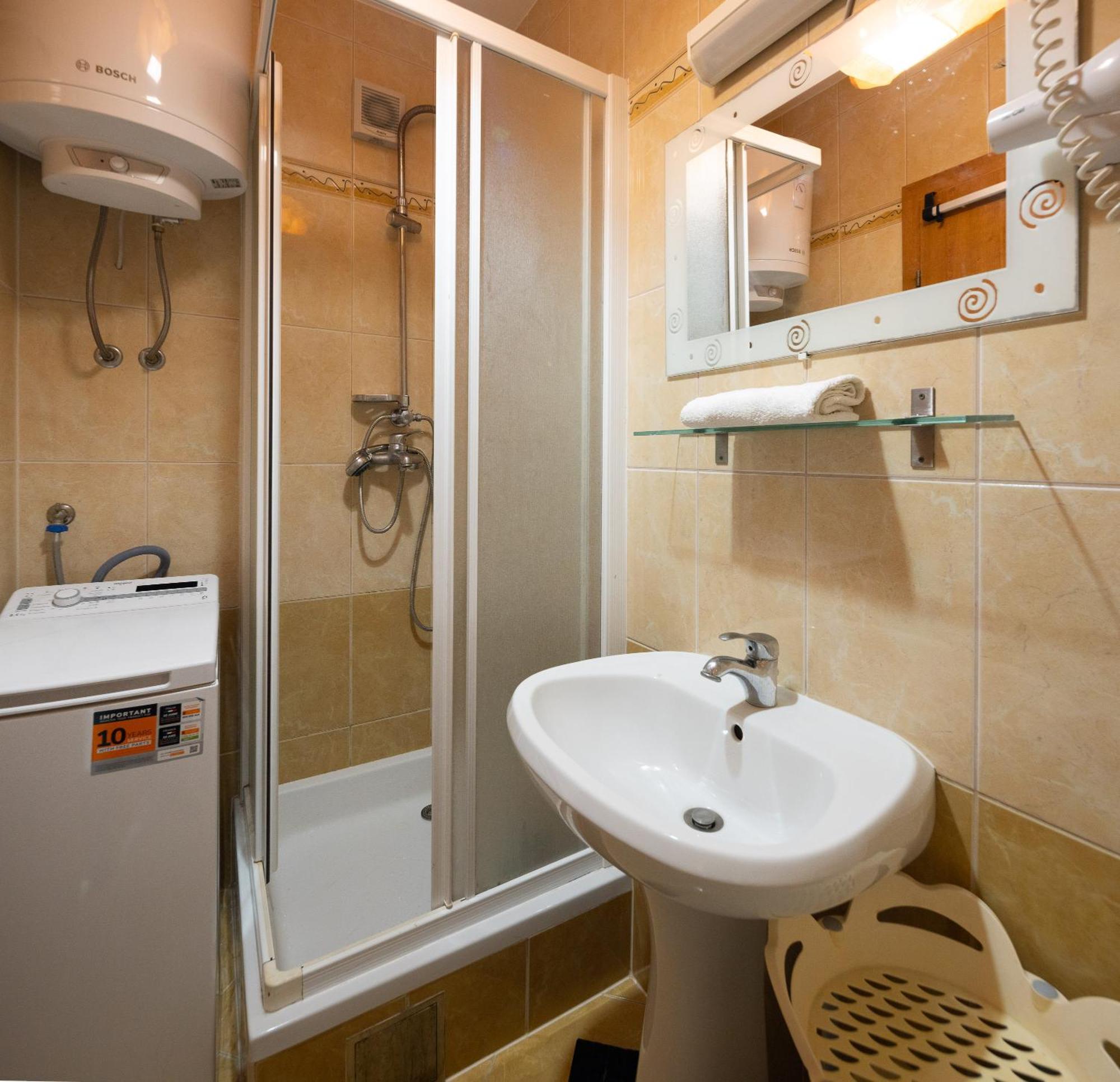 Maki Exclusive Apartment